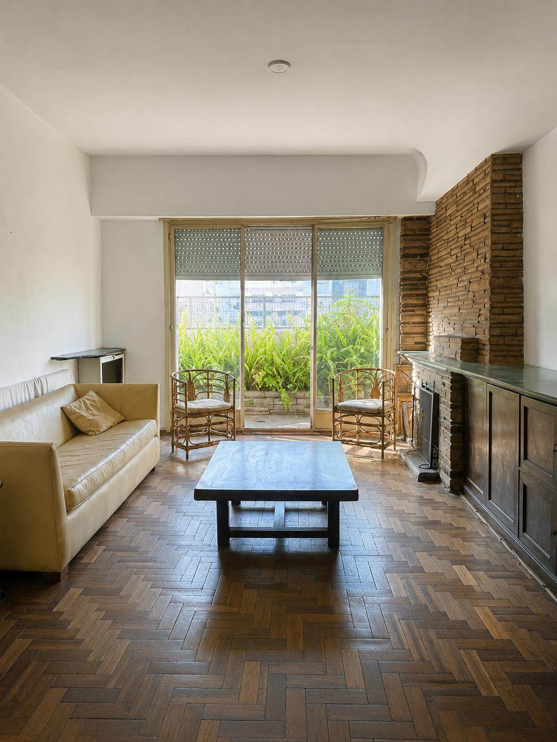 Departamento 3 Ambientes con Dependencia a Reciclar, Muy Luminoso con Balcon Al Contrafrente