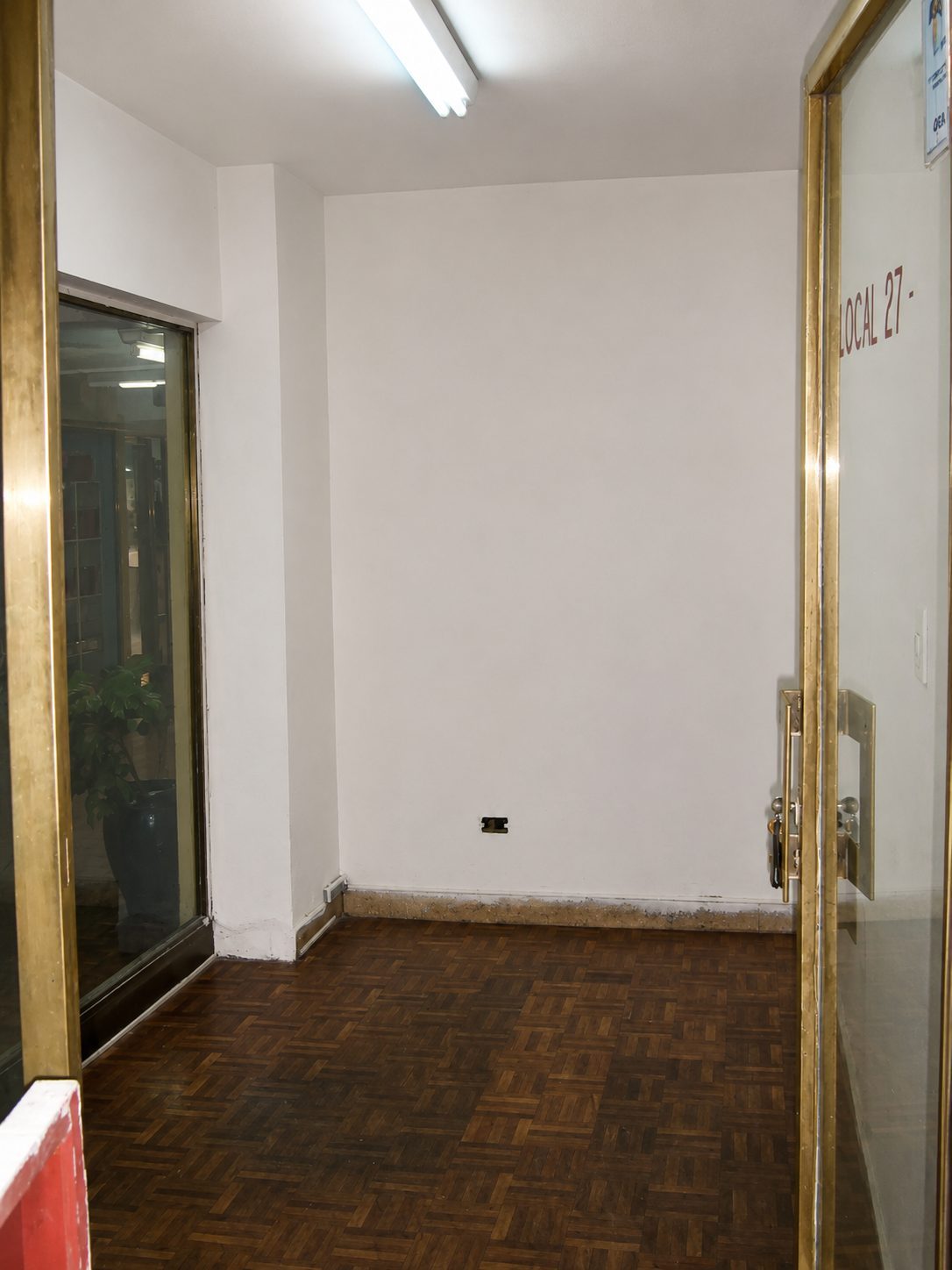 Venta Local comercial en Galería Kineret sobre Av. Rivadavia – Excelente ubicación comercial