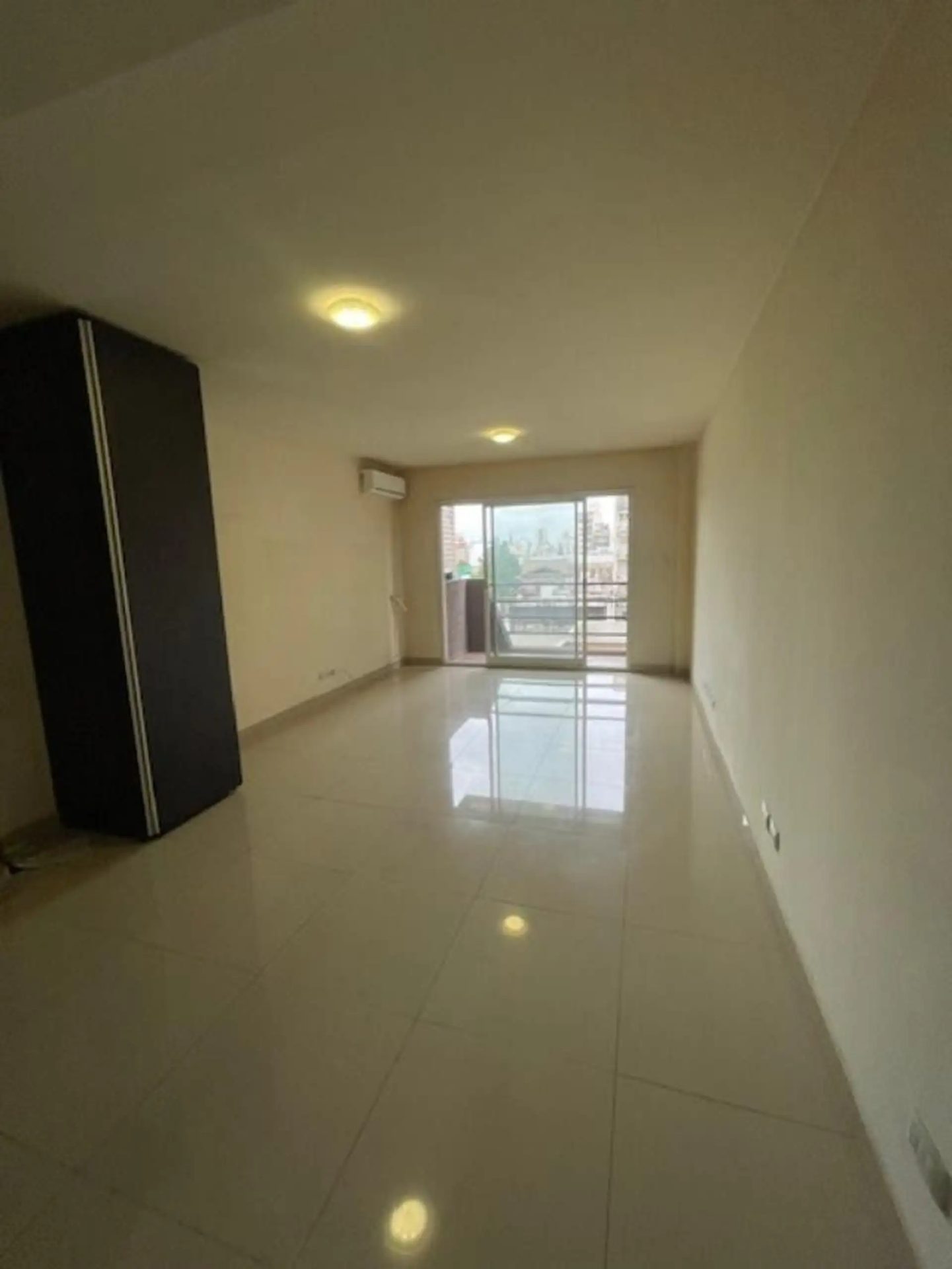Excelente monoambiente super luminoso - Con balcón - Apto profesional 